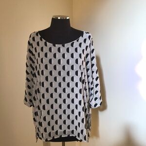 NWT! VINCE CAMUTO size L ivory short sleeve top